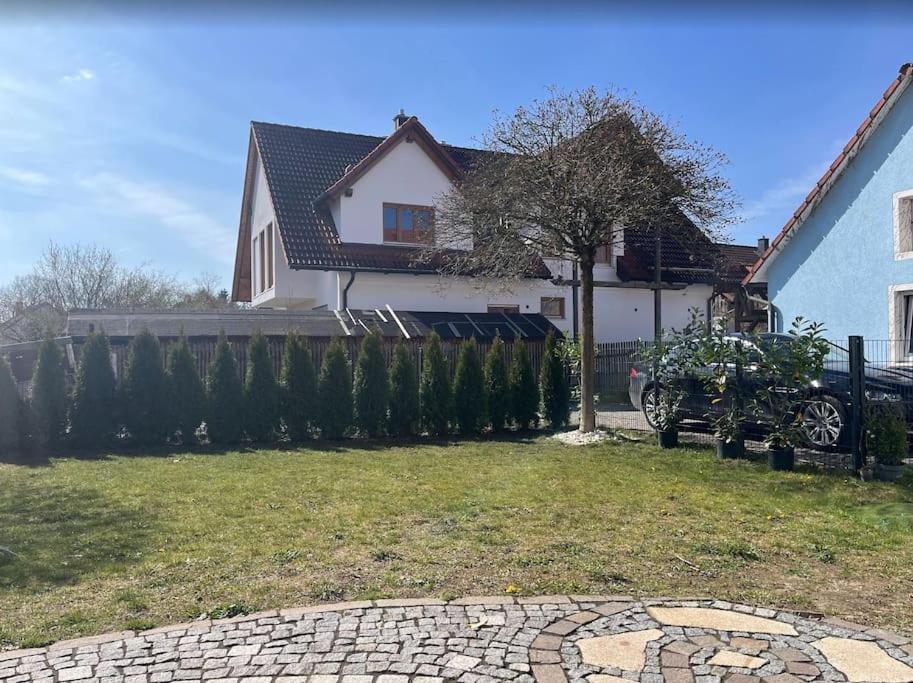 Apartment Amidst Nature-Riverdale, North Of Munich Fahrenzhausen Eksteriør bilde